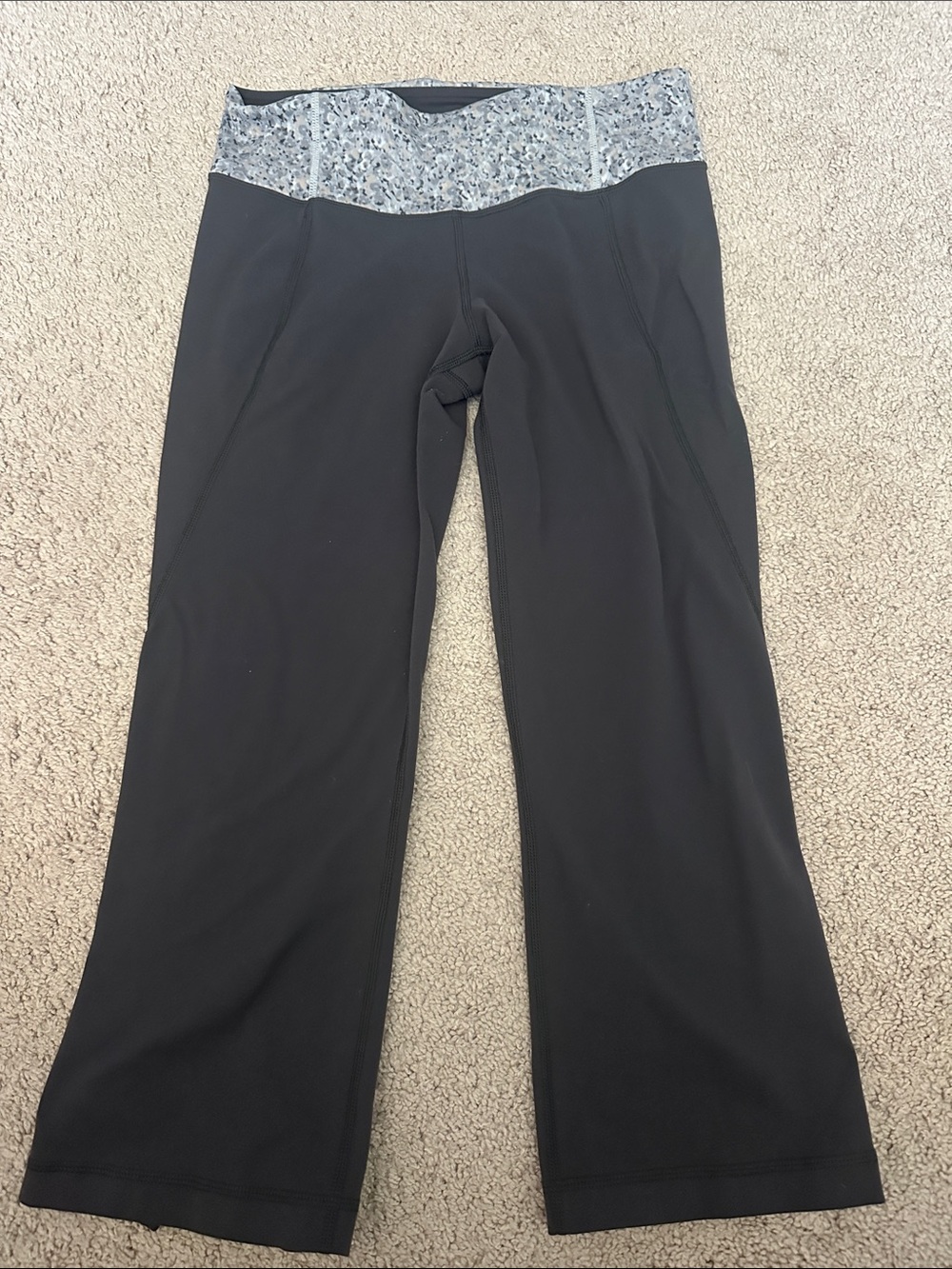 Lululemon Gray Women's Active Flare cropped pant with Patterned Waistband